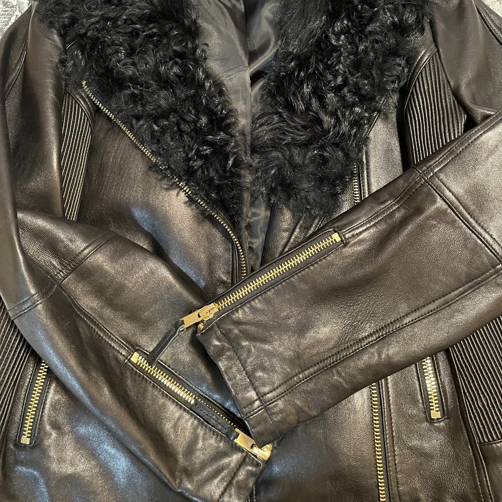 Wilson's Black Leather Jacket with Fluffy Wool Collar - XL - Gold Hardware